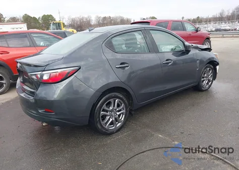 2019 Toyota Yaris Le z USA, uszkodzony, nr VIN 3MYDLBYV3KY519283